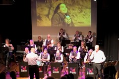 Martin sings 'The Way You Look Tonight'